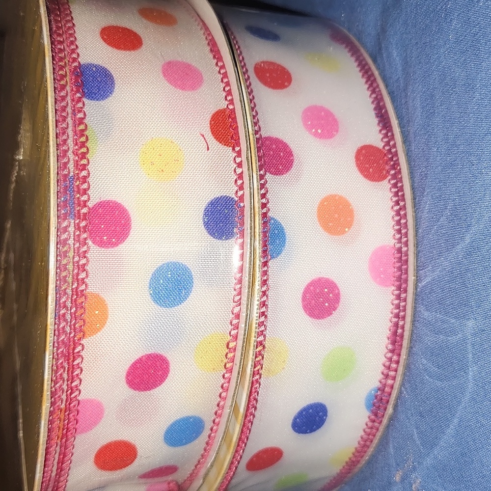 Member's Mark. Polka Dot Ribbon with Pink Edges. New with tag.